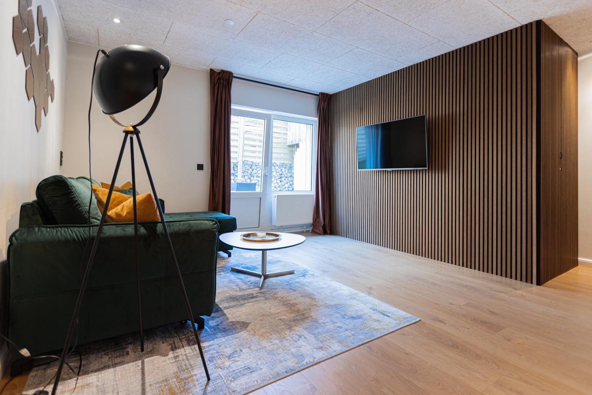 Ny Style Entire Apartment W/Private Cozy Terrace Harreslev Eksteriør billede